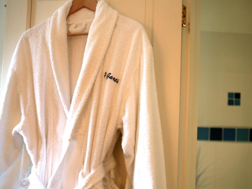 Y Garth Luxury Bed And Breakfast Dinas  Værelse billede